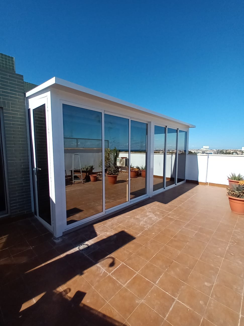 Toldos Lucentum cerramiento